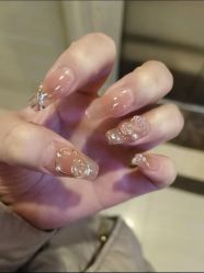 -初心纹眉洗眉·美睫专业店