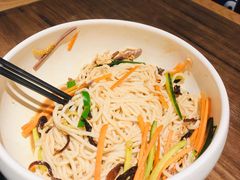 鸡丝凉米线-云海肴云南菜(浦江欢乐颂店)