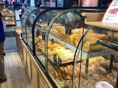 面包甜点陈列柜-皇家美孚·蛋糕外送(东部佳世客店)