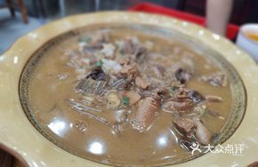 Old Hen Mushroom Noodles