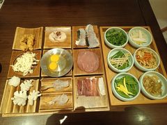 -银米·云南传统过桥米线(双廊黑金冠店)
