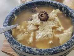 石锅菌香豆腐-天天向上素食餐厅(五台山店)