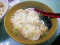 鲜肉小馄饨-食惠里小笼包面馆(越秀店)