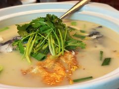 鱼头白汤-百味园土菜馆(迎宾东路店)