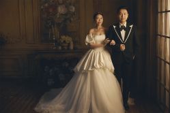 点击看大图 -挪娅婚纱摄影皇家会所