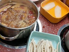 -四囍码头海鲜烧烤自助火锅(外滩南京东路悦荟广场店)