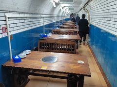 -洞庭洲·防空洞火锅·烧烤·铜锅涮肉(新百广场店)