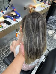 -Tloml salon