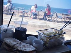-Cafe Aewol Monsant