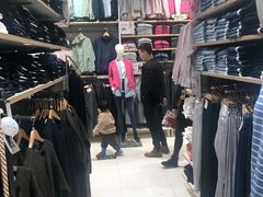 -优衣库(上海金桥国际商业广场店)