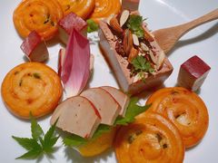 红酒鹅肝精选配葱油饼-解香楼(八盘岭路店)