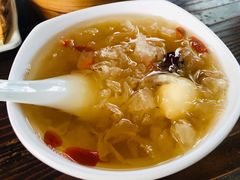 银耳莲子糖水-琼海·狮椰美食楼