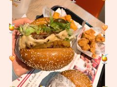 -The Habit Burger Grill 哈比特汉堡(复兴soho店)