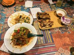 -乡村馕坑肉·烧烤·新疆菜·本地人更爱吃(阿勒泰首店)