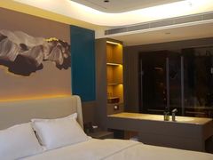 -爱舍海岸酒店(香港中路五四广场店)