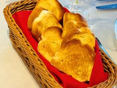 -华凌牛庄西餐厅(乌鲁木齐华凌美爵大饭店)