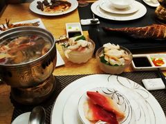 -雍和会海鲜姿造自助(湖东路店)