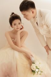 点击看大图 -挪娅婚纱摄影皇家会所