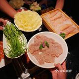 兴火锅｜天啦‼️我居然在酒吧里面吃老火锅