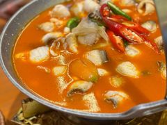 -老滇山寨•云南特色菜•地方菜•民族风情歌舞表演(金碧店)