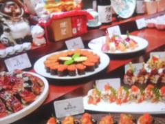 -雍容荟帝王蟹活龙虾展台自助(IFS黑金店)