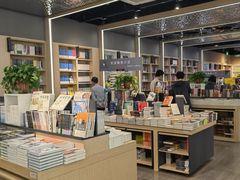 -新华书店(泉城路店)