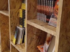 -新华里咖啡书吧(新华书店小寨店)