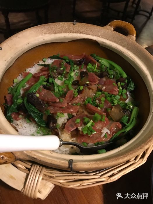 皇上皇腊味煲仔饭