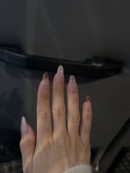-iU美甲美睫