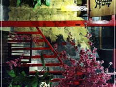 -隐樂門·活牛蛙火锅酒馆