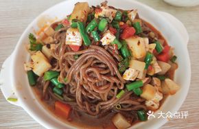 Cold-Mixed Lamb Blood Noodles with Vegetarian Sauce
