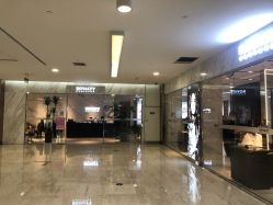 -罗亚帝造型·烫发染发