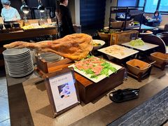 -杭州西湖湖滨银泰亚朵酒店