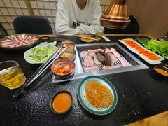 -臻牛烤肉