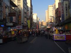 -六合夜市