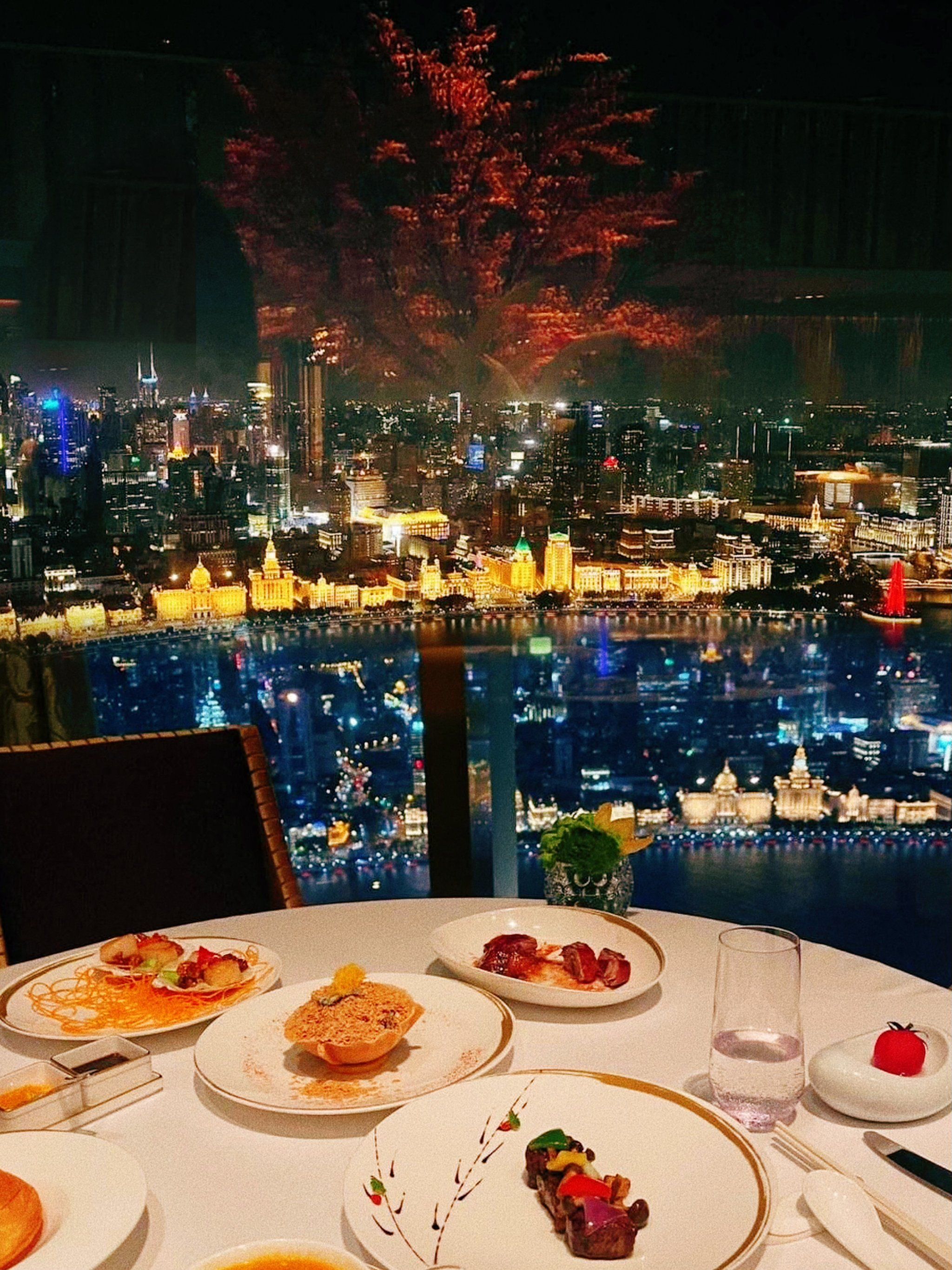 上海景美味绝的云端黑珍珠餐厅🎈