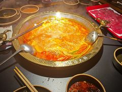 -靓寨酸汤火锅(时尚天河东一街店)