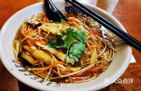 Shiitake and Cuttlefish Noodle Soup