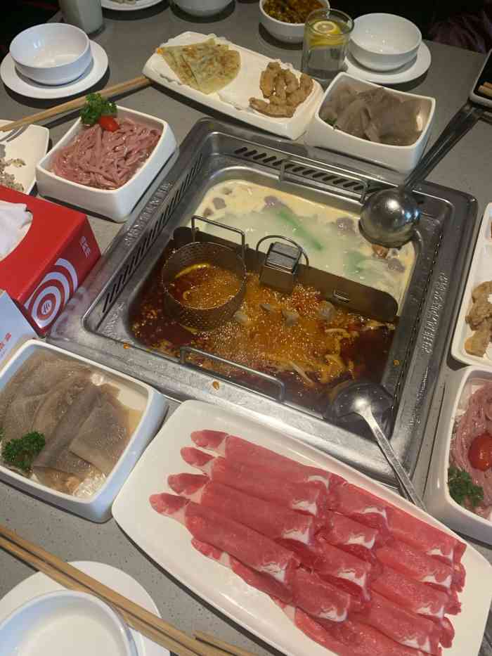 海底捞火锅(欣都龙城店)-"这周吃了两次 但是第二次没有拍照 送了个.