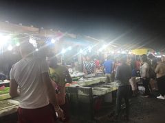 -拉威海鲜市场