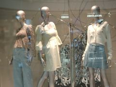 -URBAN REVIVO(佛山南海万达广场店)