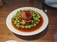 黑椒牛肉拼秋葵-将相和·海鲜蒸饺大连菜