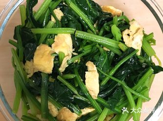 夏日清爽瘦身食谱【菠菜炒鸡蛋】！