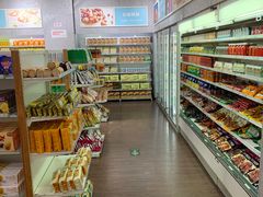 -窦店服务区-停车场