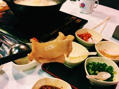 -鲜入围煮花胶鸡海鲜火锅