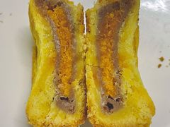 芋泥蛋黄酥-鲍师傅糕点(江苏路店)