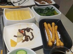 -海底捞火锅(珠影星光城夜宵主题店)