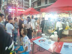 露天位-清真老马家国华牛奶鸡蛋醪糟(正宁路店)