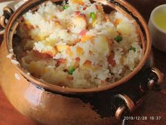 -姚记抚仙湖石锅鱼庄