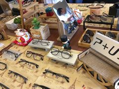 -肆兮眼镜·蔡司·徕卡战略合作店(大坪店)
